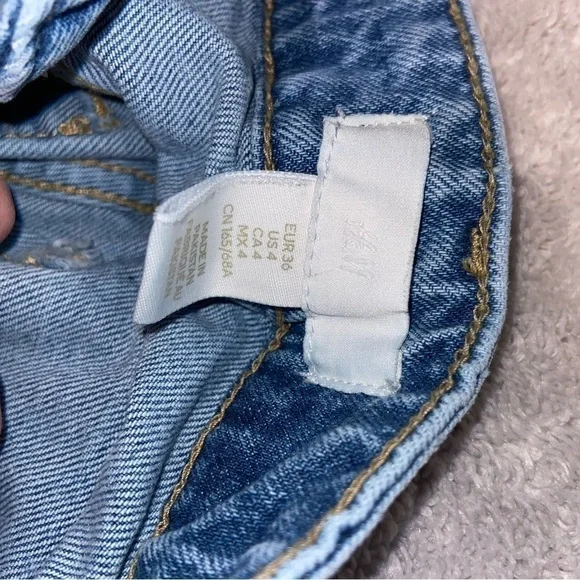 Jeans - Picture 2 of 3